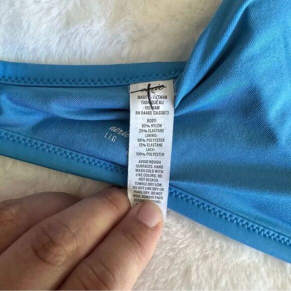 Aerie Blue High Neck Swimsuit Top Women's Size Large - Picture 5 of 8